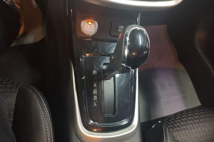 Used Nissan Tiida 2016 1.6L CVT Smart Drive Edition Gear Lever