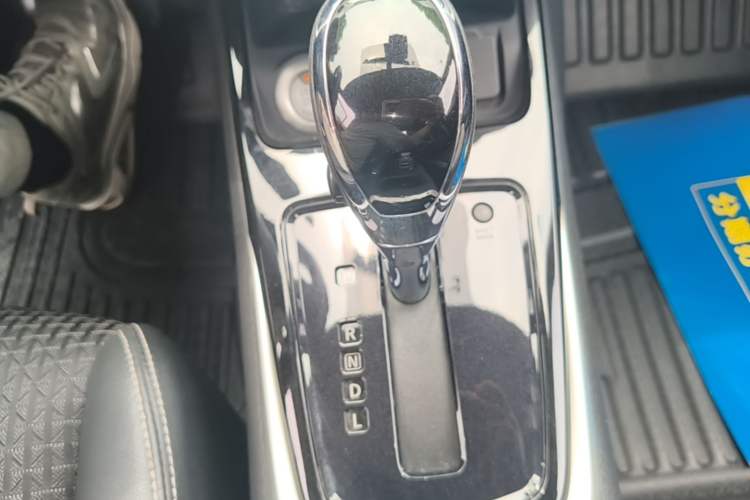 Used Nissan Tiida 2016 1.6L CVT Smart Drive Edition Gear Lever