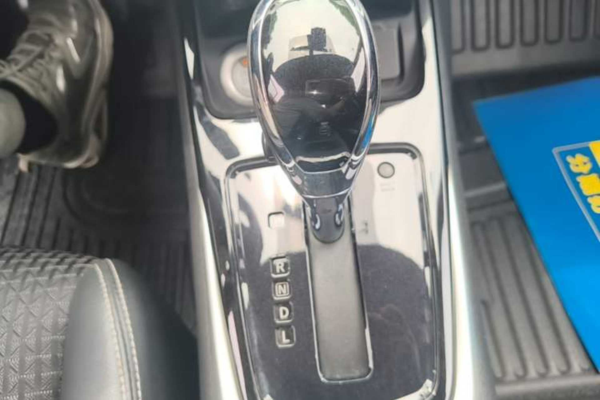 Used Nissan Tiida 2016 1.6L CVT Smart Drive Edition Gear Lever