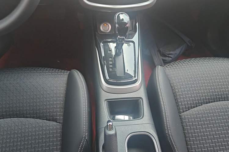 Used Nissan Tiida 2016 1.6L CVT Smart Drive Edition Gear Lever