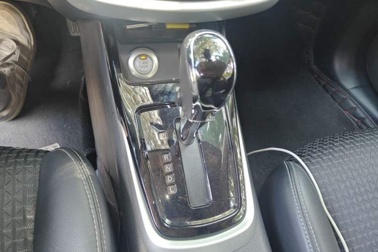 Used Nissan Tiida 2016 1.6L CVT Smart Drive Edition Gear Lever