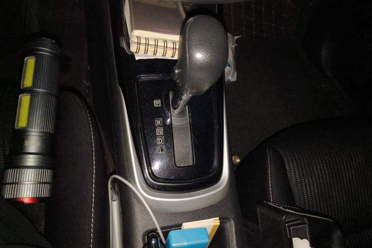 Used Nissan Tiida 2016 1.6L CVT Joyride Edition Gear Lever