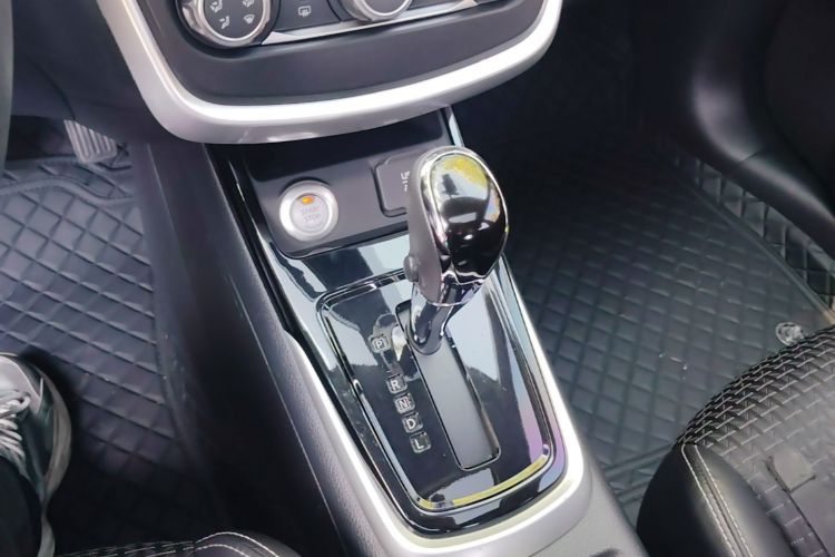 Used Nissan Tiida 2016 1.6L CVT Smart Drive Edition Gear Lever