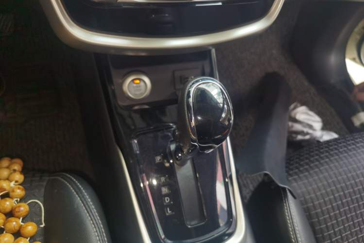 Used Nissan Tiida 2016 1.6L CVT Smart Drive Edition Gear Lever