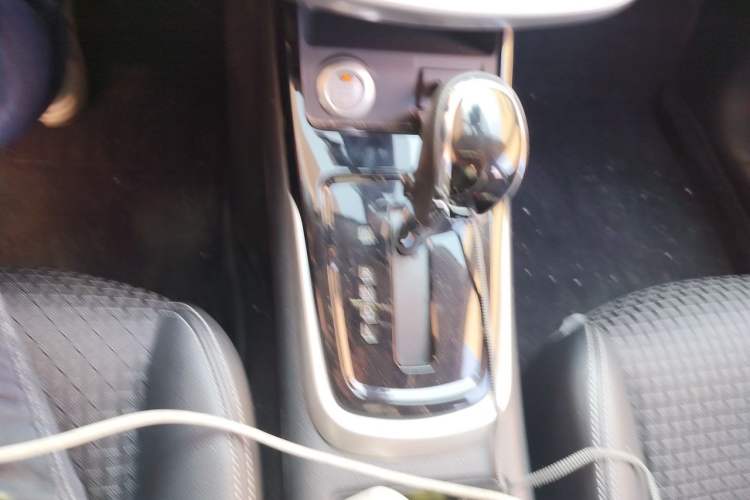 Used Nissan Tiida 2016 1.6L CVT Smart Drive Edition Gear Lever
