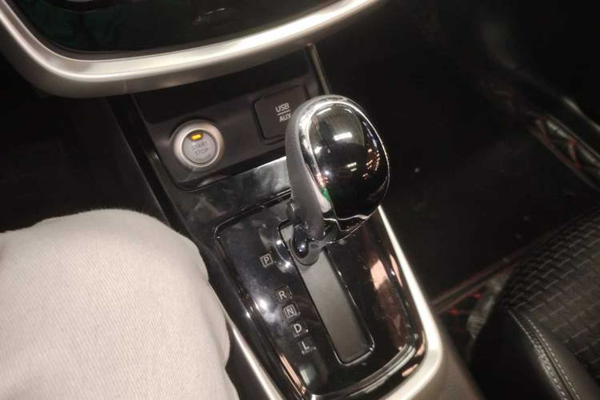 Used Nissan Tiida 2016 1.6L CVT Smart Drive Edition Gear Lever