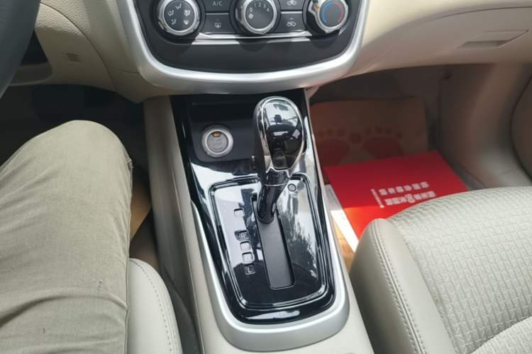 Used Nissan Tiida 2016 1.6L CVT Smart Drive Edition Gear Lever