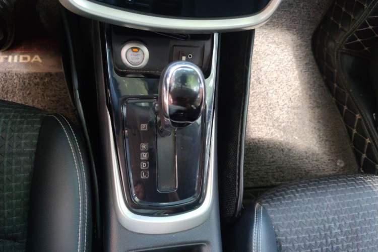 Used Nissan Tiida 2016 1.6L CVT Smart Drive Edition Gear Lever