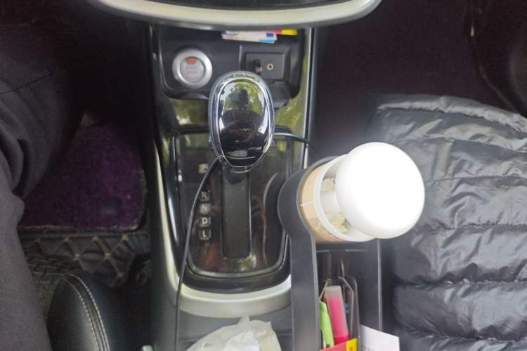 Used Nissan Tiida 2016 1.6L CVT Smart Drive Edition Gear Lever