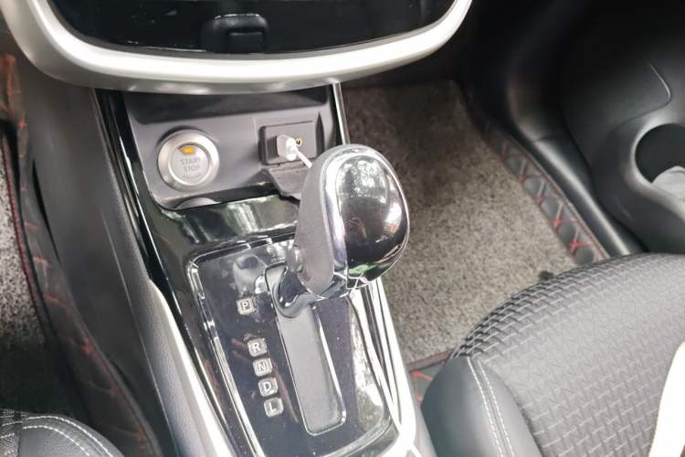 Used Nissan Tiida 2016 1.6L CVT Smart Drive Edition Gear Lever