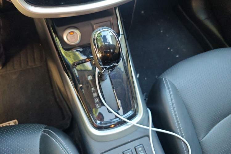 Used Nissan Tiida 2016 1.6L CVT ZhiZun Edition Gear Lever