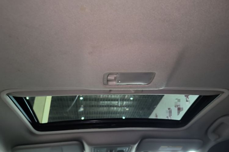 Used Nissan Tiida 2016 1.6L CVT Cool Dynamic Edition Headliner