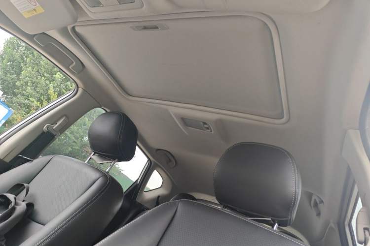 Used Nissan Tiida 2016 1.6L CVT Cool Dynamic Edition Headliner