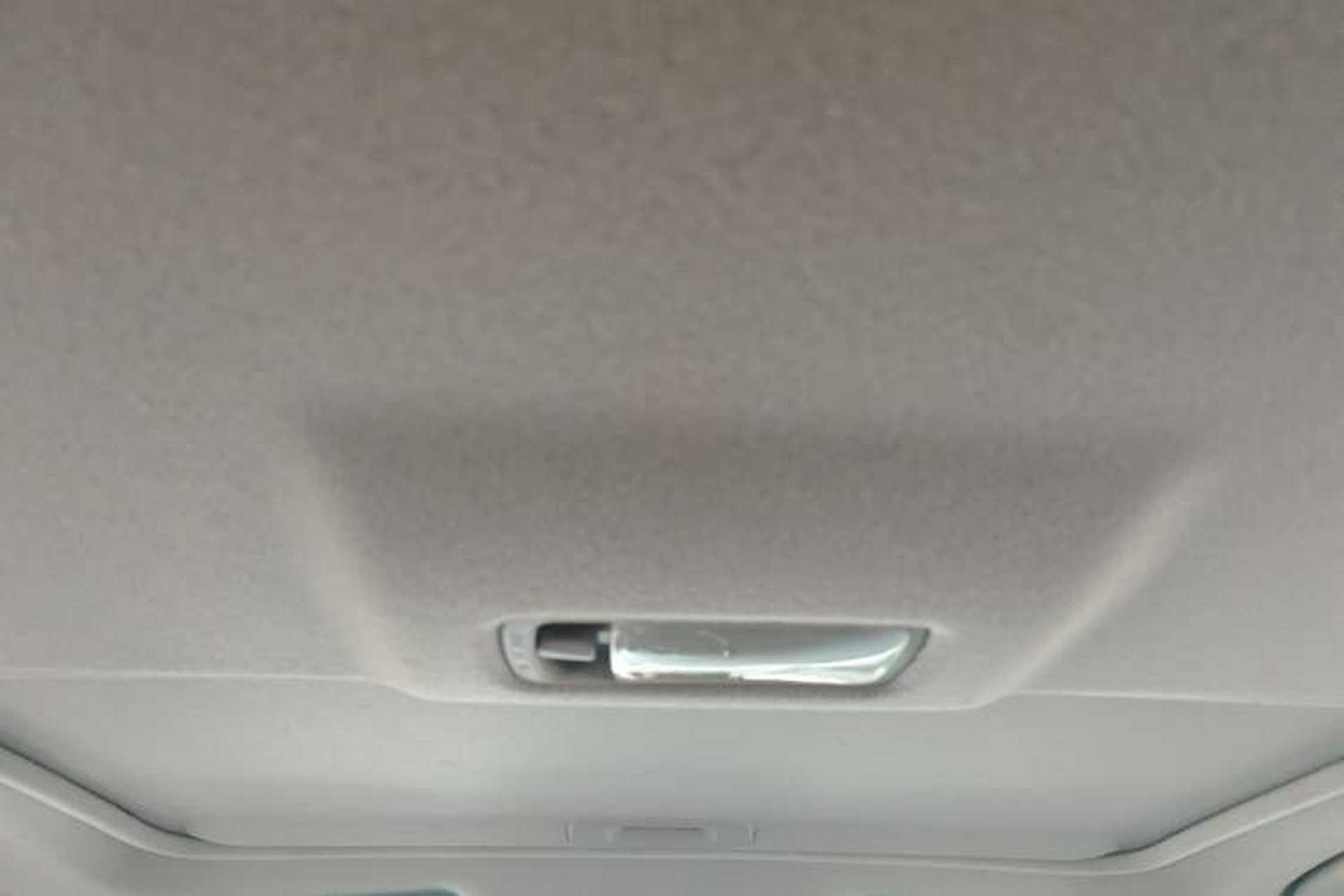 Used Nissan Tiida 2016 1.6L CVT ZhiZun Edition Headliner