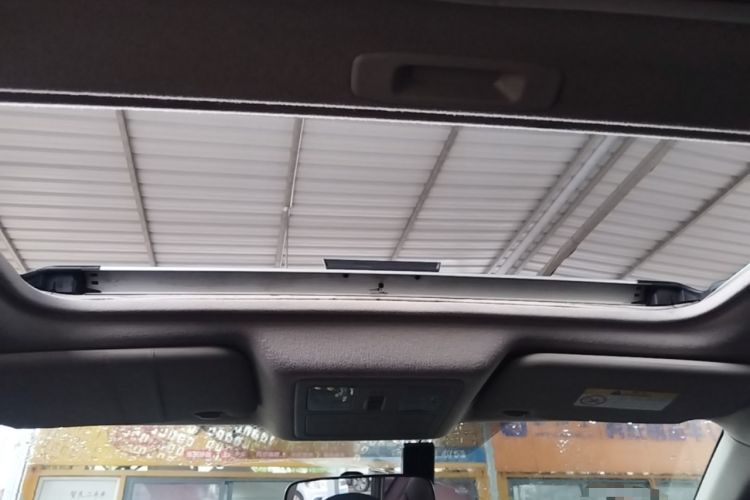 Used Nissan Tiida 2016 1.6L CVT Cool Dynamic Edition Headliner