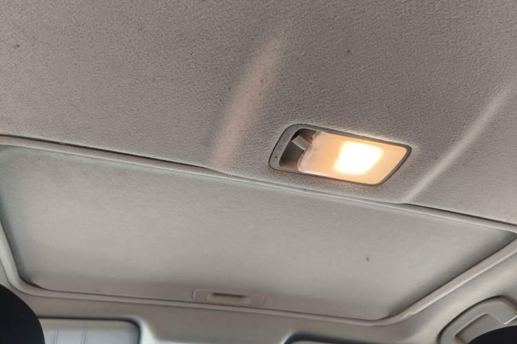 Used Nissan Tiida 2016 1.6L CVT Cool Dynamic Edition Headliner