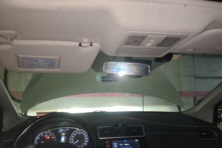 Used Nissan Tiida 2016 1.6L CVT ZhiZun Edition Headliner