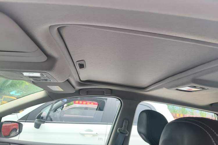Used Nissan Tiida 2016 1.6L CVT Smart Drive Edition Headliner