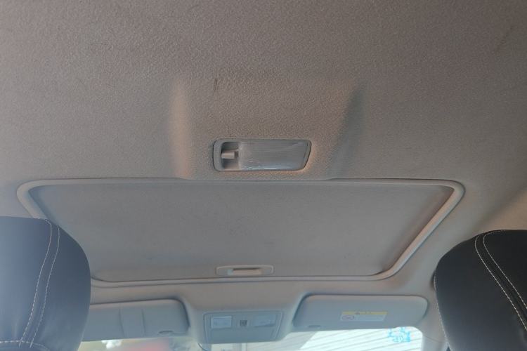 Used Nissan Tiida 2016 1.6L CVT Cool Dynamic Edition Headliner