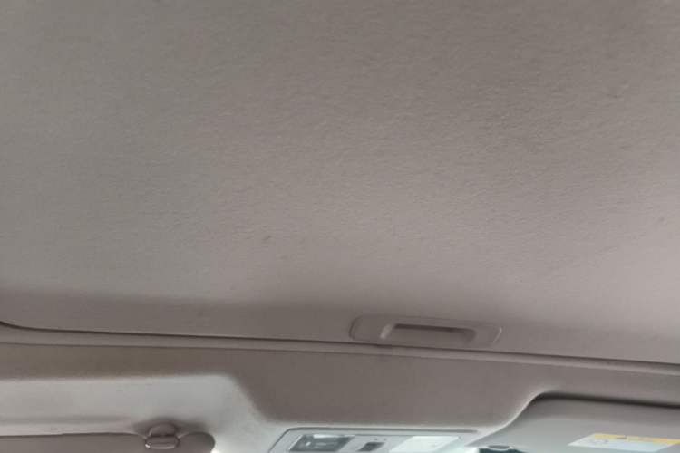 Used Nissan Tiida 2016 1.6L CVT ZhiZun Edition Headliner