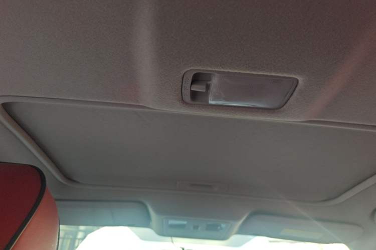 Used Nissan Tiida 2016 1.6L CVT Cool Dynamic Edition Headliner