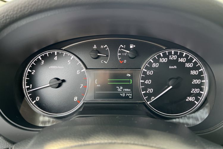 Used Nissan Tiida 2016 1.6L Manual Cool Edition Instrument Cluster