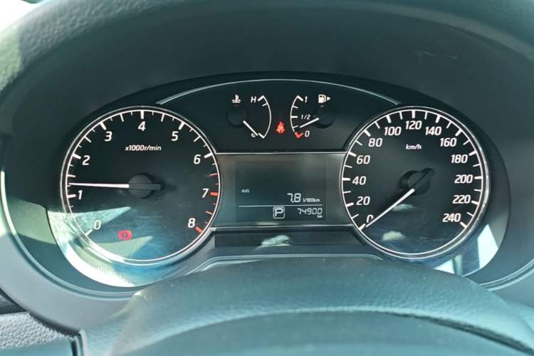 Used Nissan Tiida 2016 1.6L CVT Cool Dynamic Edition Instrument Cluster