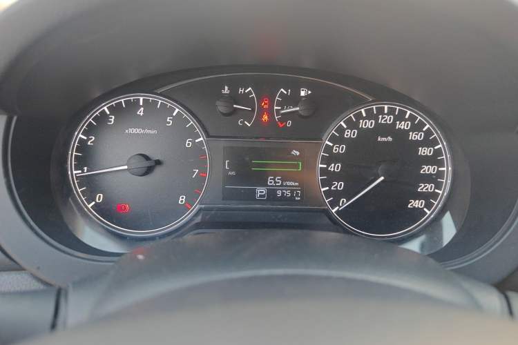 Used Nissan Tiida 2016 1.6L CVT Cool Dynamic Edition Instrument Cluster