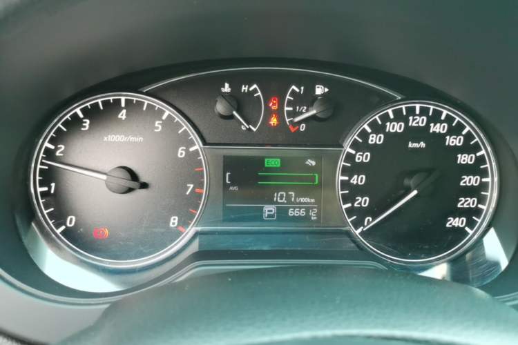 Used Nissan Tiida 2016 1.6L CVT Cool Dynamic Edition Instrument Cluster