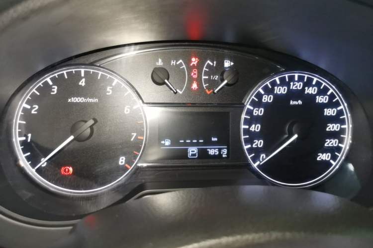 Used Nissan Tiida 2016 1.6L CVT Cool Dynamic Edition Instrument Cluster