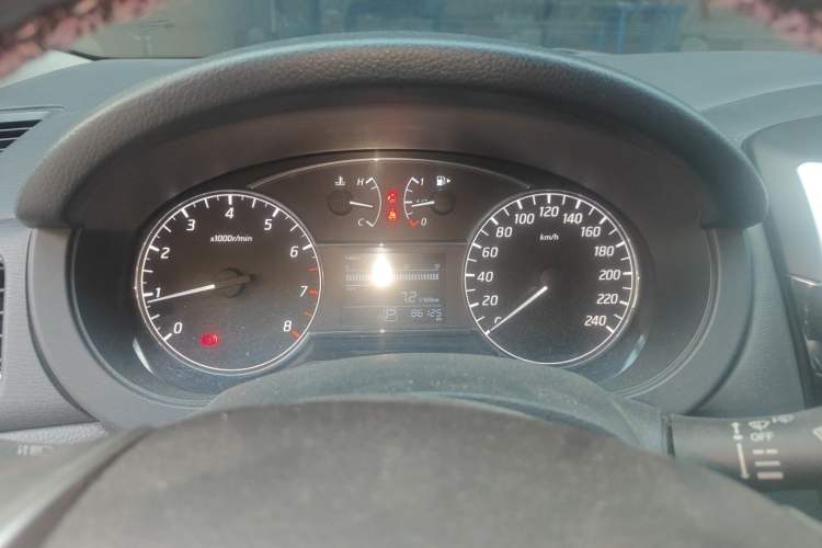 Used Nissan Tiida 2016 1.6L CVT Cool Dynamic Edition Instrument Cluster