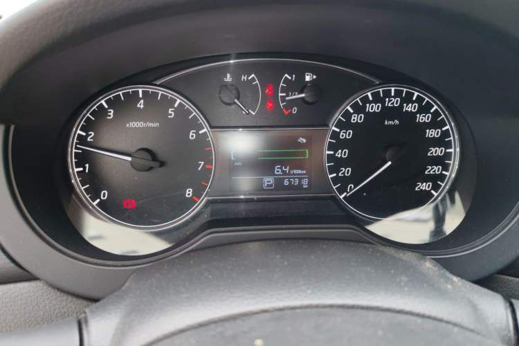 Used Nissan Tiida 2016 1.6L CVT Cool Dynamic Edition Instrument Cluster