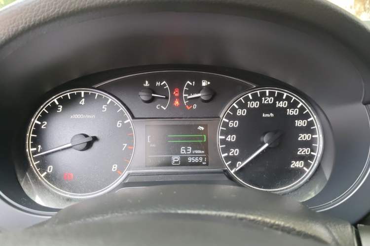 Used Nissan Tiida 2016 1.6L CVT Cool Dynamic Edition Instrument Cluster