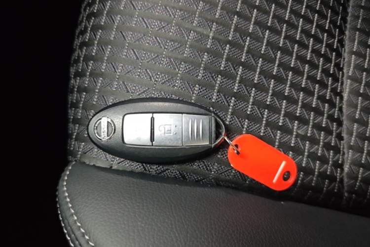 Used Nissan Tiida 2016 1.6L CVT Smart Drive Edition Interior 1
