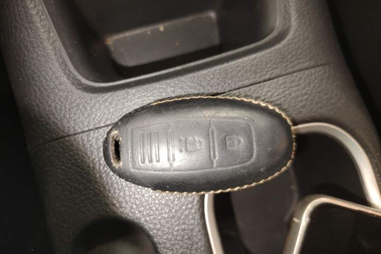 Used Nissan Tiida 2016 1.6L CVT Smart Drive Edition Interior 1