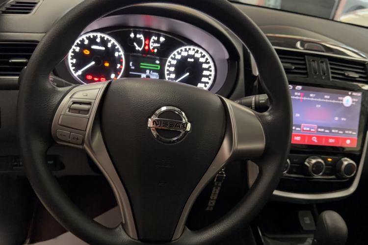 Used Nissan Tiida 2016 1.6L CVT Cool Dynamic Edition Interior 5