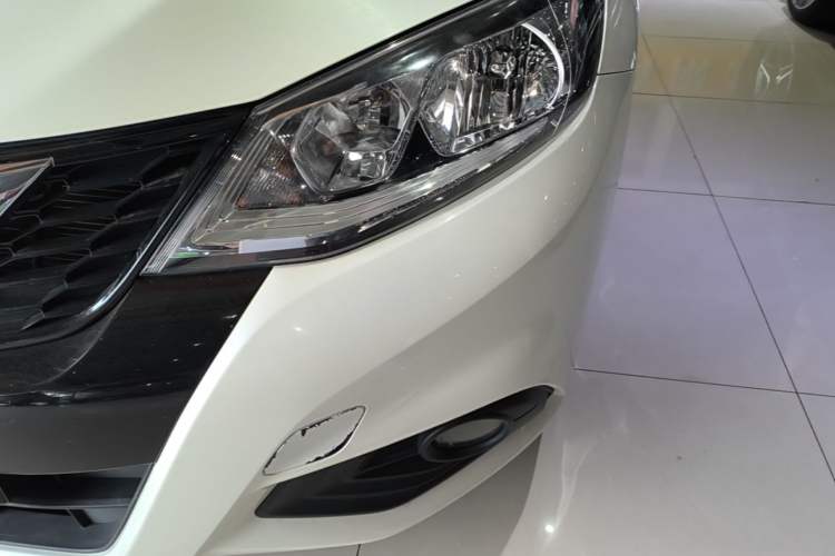 Used Nissan Tiida 2016 1.6L CVT Cool Dynamic Edition Left Front Headlight