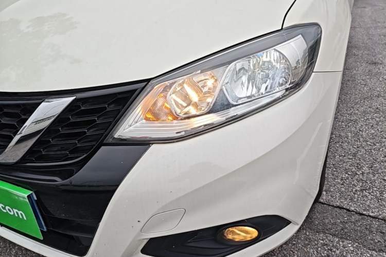 Used Nissan Tiida 2016 1.6L CVT Smart Drive Edition Left Front Headlight