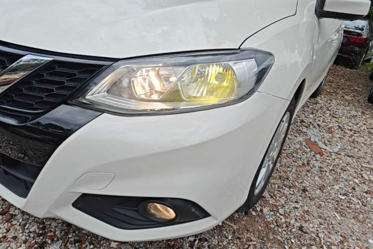 Used Nissan Tiida 2016 1.6L CVT Cool Dynamic Edition Left Front Headlight