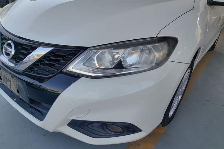Used Nissan Tiida 2016 1.6L CVT Cool Dynamic Edition Left Front Headlight