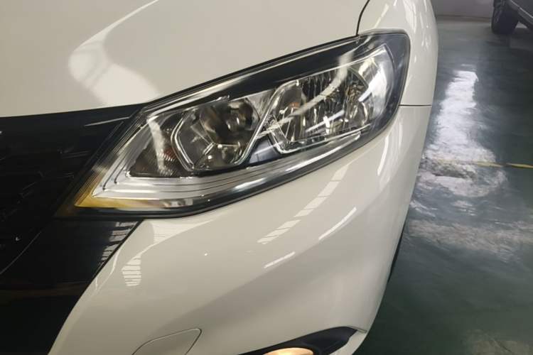 Used Nissan Tiida 2016 1.6L CVT Smart Drive Edition Left Front Headlight