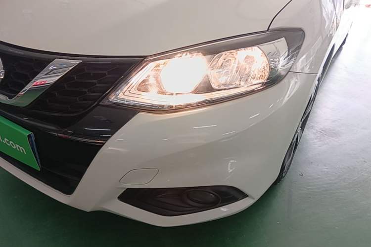 Used Nissan Tiida 2016 1.6L CVT Smart Drive Edition Left Front Headlight