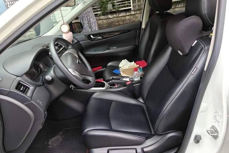 Used Nissan Tiida 2016 1.6L CVT Cool Dynamic Edition Left Front Seat
