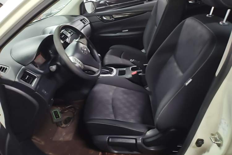 Used Nissan Tiida 2016 1.6L CVT Cool Dynamic Edition Left Front Seat