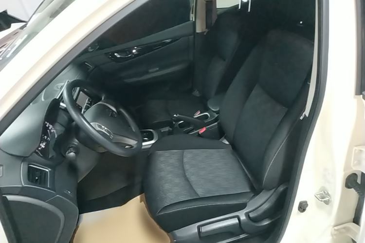 Used Nissan Tiida 2016 1.6L CVT Cool Dynamic Edition Left Front Seat