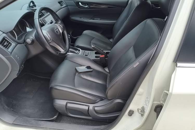 Used Nissan Tiida 2016 1.6L CVT ZhiZun Edition Left Front Seat