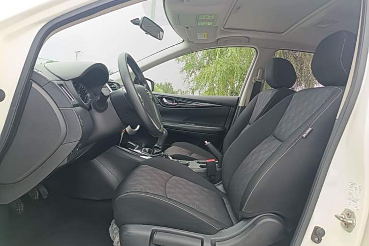 Used Nissan Tiida 2016 1.6L Manual Cool Edition Left Front Seat