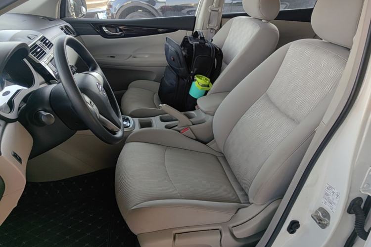 Used Nissan Tiida 2016 1.6L CVT Cool Dynamic Edition Left Front Seat