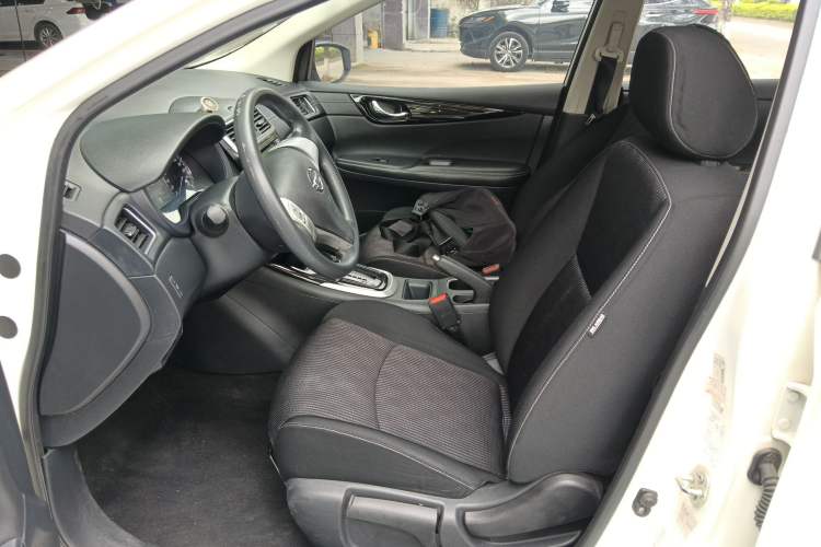 Used Nissan Tiida 2016 1.6L CVT Cool Dynamic Edition Left Front Seat