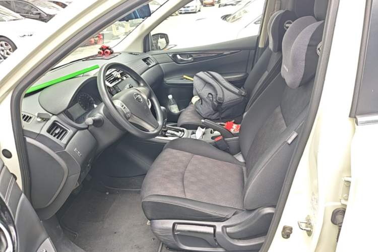 Used Nissan Tiida 2016 1.6L CVT Cool Dynamic Edition Left Front Seat